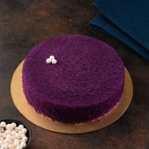 Bluberry creamy cheese cake and dusted with crumbs is our Dusted Blue Berry 1/2 Kg Cheese Birthday cake. Made by Cake Square Team.