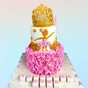 Ruffle Crown Cake Little Girls First Birthday Cake 4 Kg, an elegant cake for a little girl’s milestone celebration.