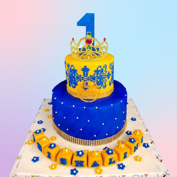 A Stylish Boys Crown theme First Birthday Cakes 3 kg, Featuring a regal crown design and royal colors, perfect for celebrating a little prince’s first birthday.