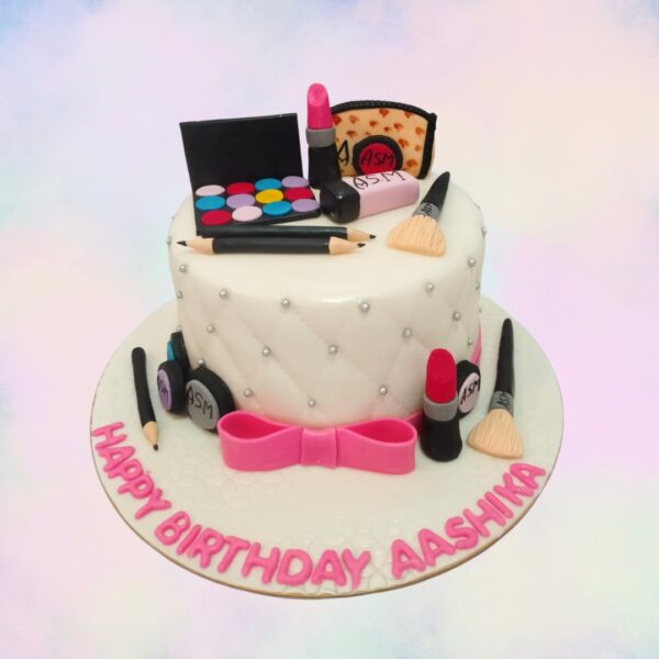 Glamorous Beautiful Makeup Kit Girls Birthday Cake 1 Kg from Cake Square Chennai