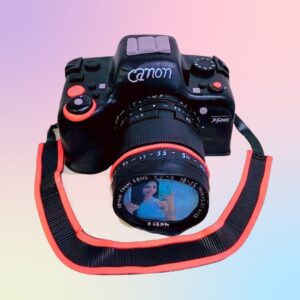 Realistic Camera Theme 2 Kg Birthday Cake shaped like a professional DSLR camera with intricate lens and button details