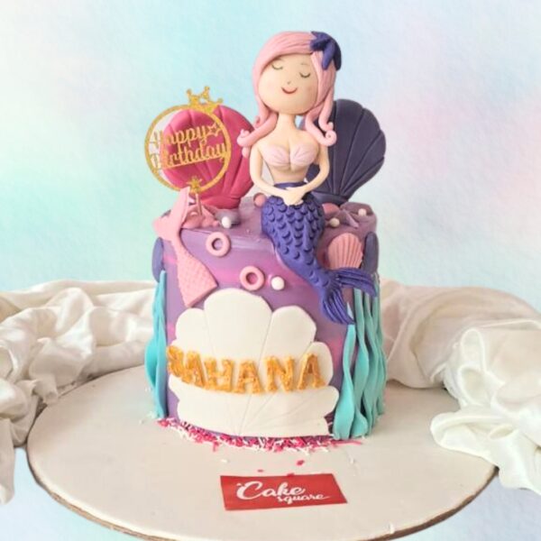 Super Cute Girls Birthday Cake 1 Kg. An adorable and cute birthday cake for a little girl.