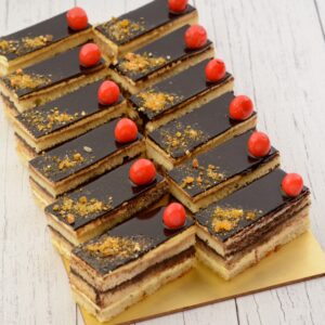 Chocolate Butterscotch Cake Slice 80 gms. Rich chocolate cake slice with butterscotch swirls, 80 grams.