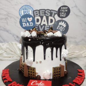 Amazing Dad-Special Birthday Cake 1 Kg. Elegant 1kg birthday cake for dad with gold accents and "Amazing Dad" topper