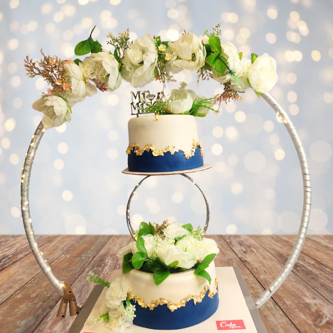Best Cakes to go with your Wedding Theme | MADANI Rings