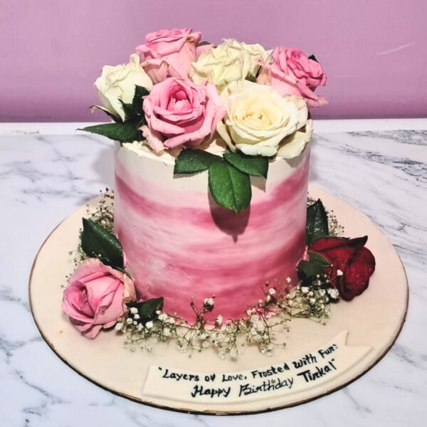 "Wife Anniversary Cake with Flowers 1 Kg, featuring a floral design perfect for celebrating your wife's special day."