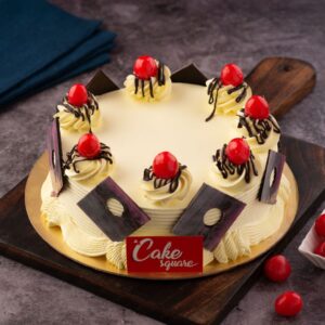 A butterscotch cake filled with caramelised nuts and cherries on top and also load os chocolate ganache is in our Traditional Butterscotch 1/2 Kg Birthday Cake. Made by Cake Square Team.