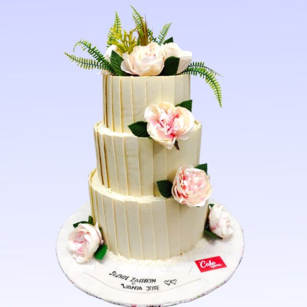 Elegant 4 kg Wedding Reception Cake from Cake Square Chennai.