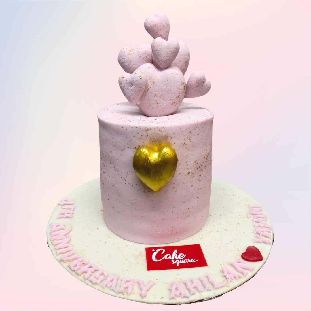 Romantic heart-shaped 1 kg anniversary cake with elegant decorations