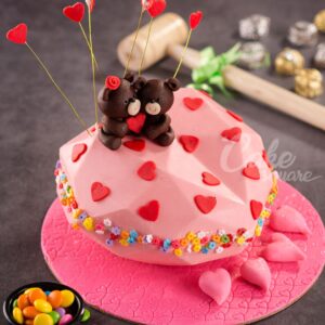 Romantic pink 1 kg anniversary pinata cake with hidden treats