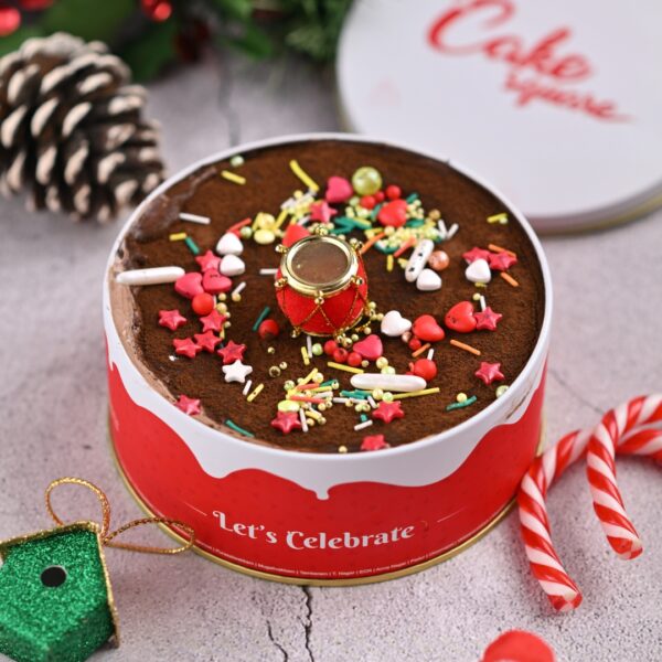 A Superb Christmas Dream Cake 400 gms perfect for sharing with family and friends or as a special gift, this cake is sure to impress.